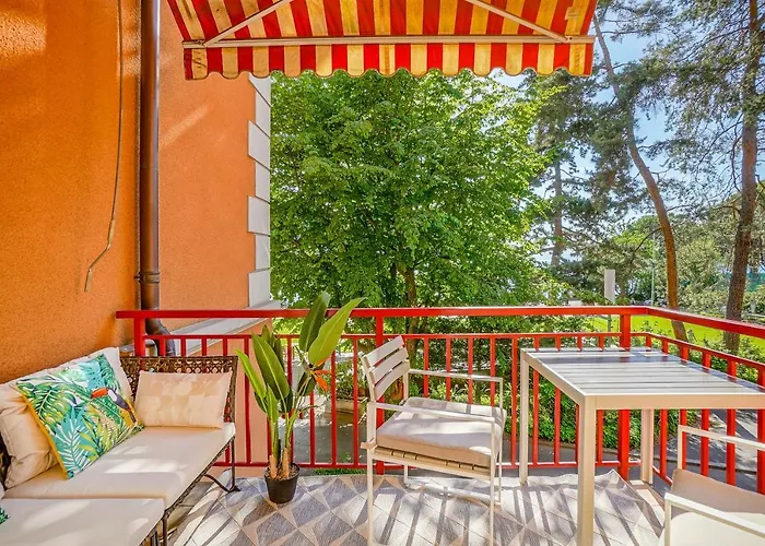 Tropical With A Balcony - View *