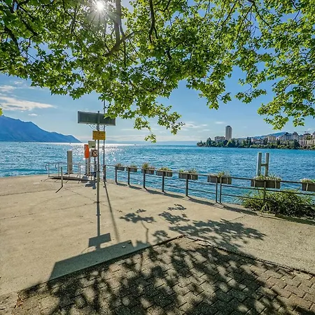 Lejlighed Tropical With A Balcony - View *