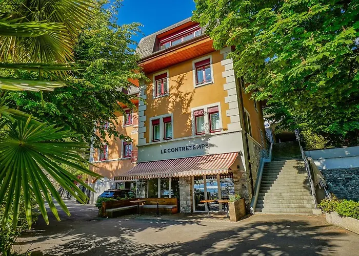 Tropical With A Balcony - View *